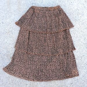 Entro Tiered Pleated Midi Skirt Leopard Print M Artsy Boho Flowy Elastic Waist